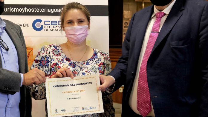 Primer premio del concurso de la Ruta de la Croqueta 2020, para el Bar Valentina.