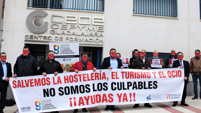 No es la primera protesta en defensa de la hostelería que se ha planteado en Guadalajara desde el inicio de la pandemia.