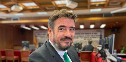 Rafael Esteban, en el Senado.