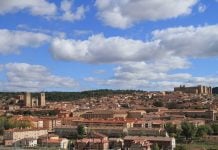 La Lotería cae en Sigüenza Vista general de Sigüenza.