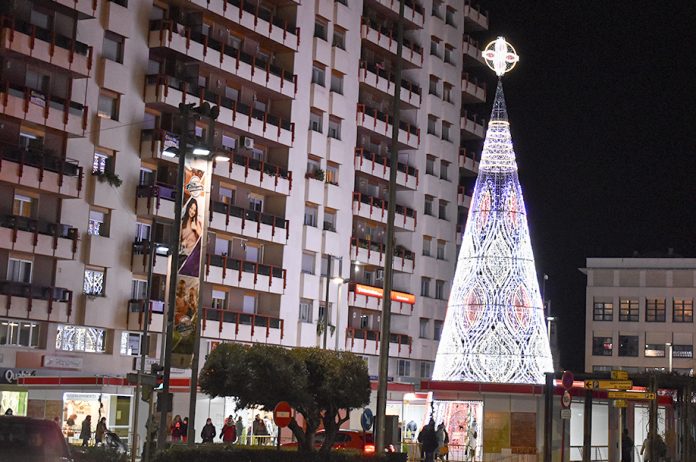 Mercadillo navideño en la Plaza de Santo Domingo de Guadalajara.