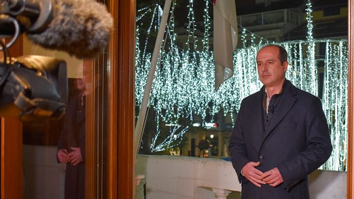 Alberto Rojo, en la grabación de su mensaje navideño de diciembre de 2020.