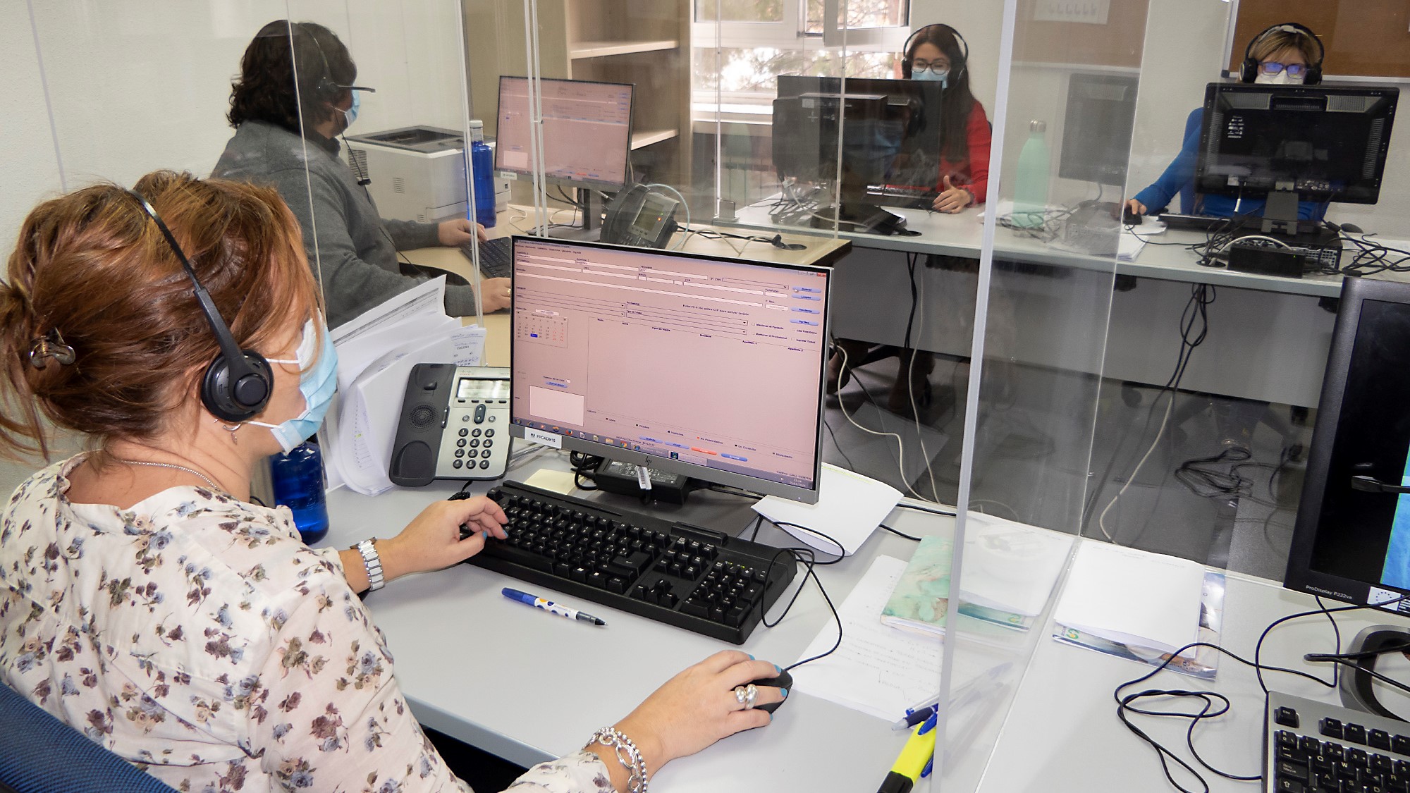 Call center del SESCAM en Guadalajara para el servicio de Atención Primaria.