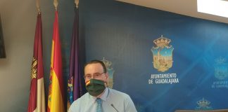 Antonio de Miguel, en rueda de prensa.