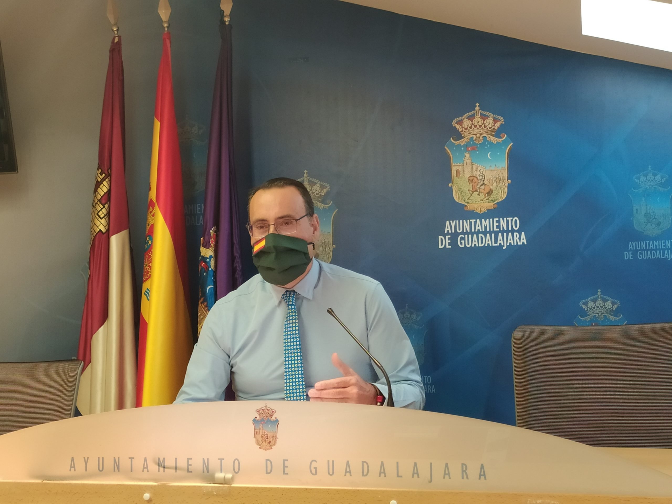 Antonio de Miguel, en rueda de prensa.