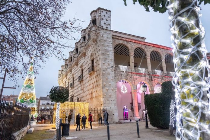 Los jardines del Infantado en la Navidad de 2020.