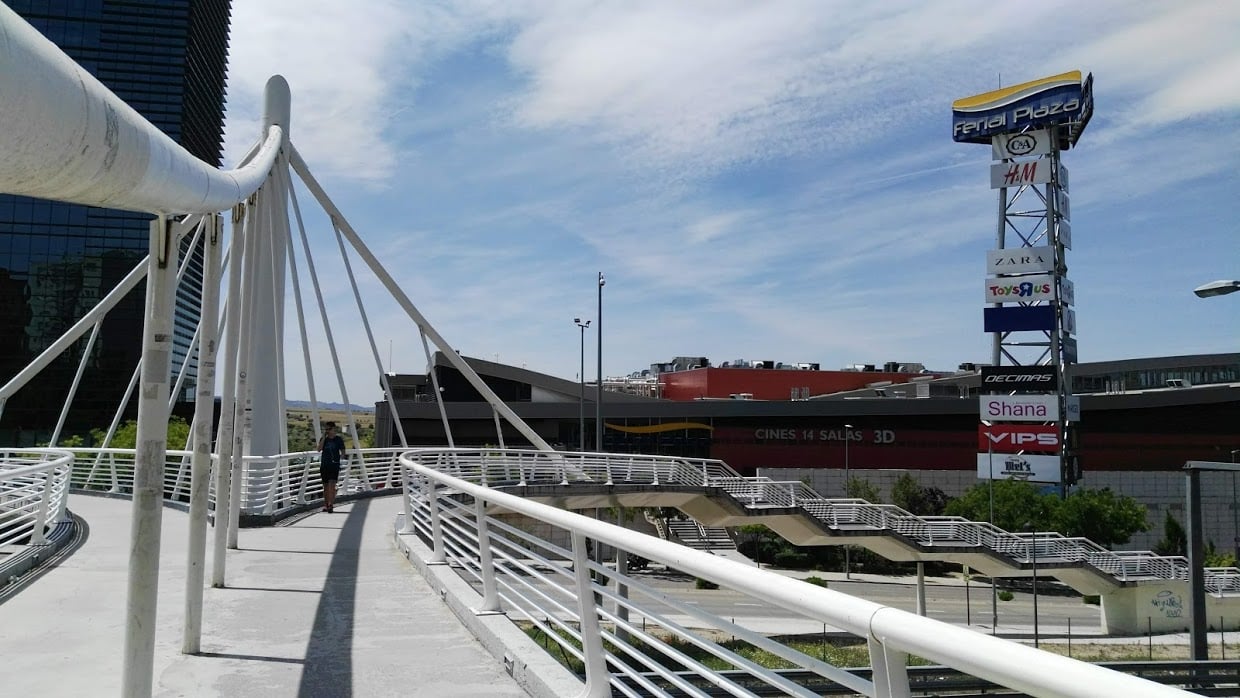 Las tiendas de Inditex han sido hasta ahora uno de los motivos más habituales para acudir al Ferial plaza de Guadalajara. (Foto: La Crónic@)