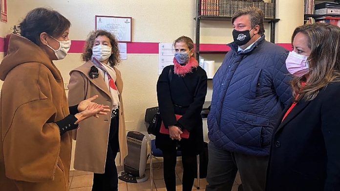 Representantes de Ciudadanos en la sede de Red Madre de Guadalajara.