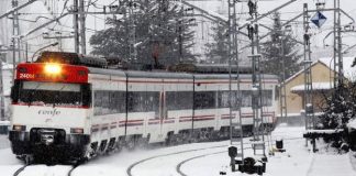 Aún falta para ver restablecido el servicio de Cercanías, por culpa de la nieve.