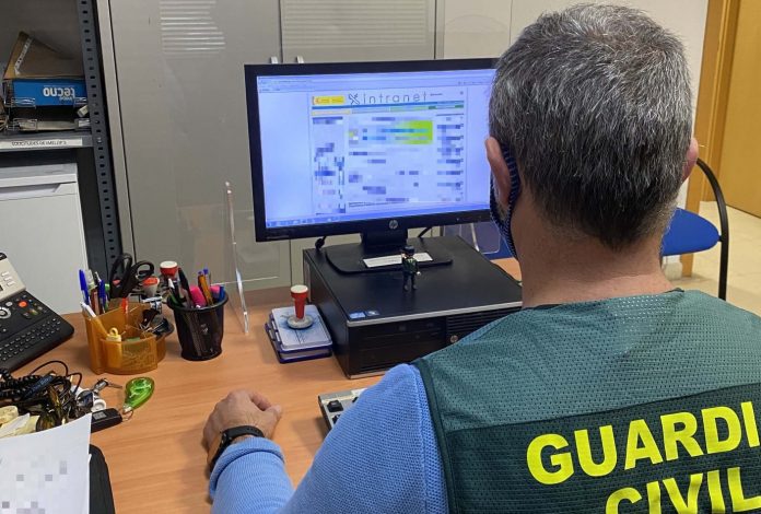 La estafa, realizada por Internet, fue denunciada en Azuqueca. (Foto: Guardia Civil)