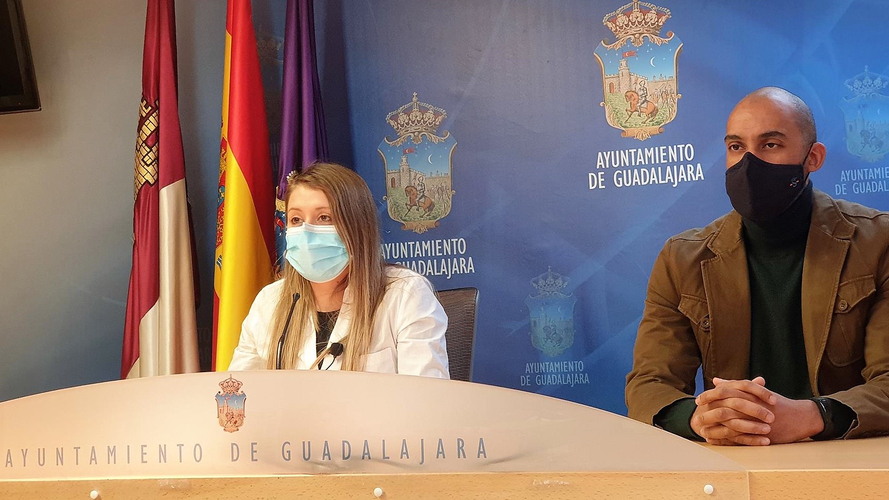 Itziar Asenjo y Armengol Engonga, en su rueda de prensa del 22 de enero de 2020.