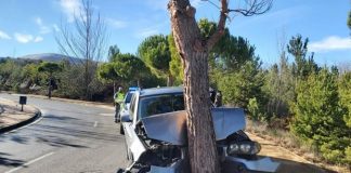 El cargo de Podemos que estrelló su coche dimite, «víctima del fascismo» Estado en el que quedó el coche de Mario Herrera, cargo público de Podemos.