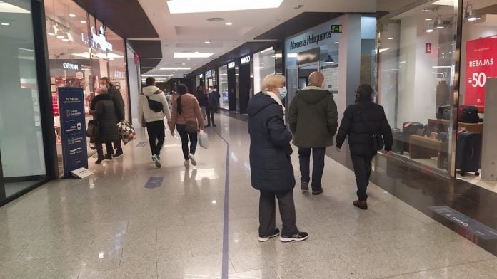 Pasillo de Ferial Plaza el 18 de enero de 2021, el día en que se adoptaron las medidas de Nivel 3 especial en Castilla-La Mancha. (Foto: La Crónic@)