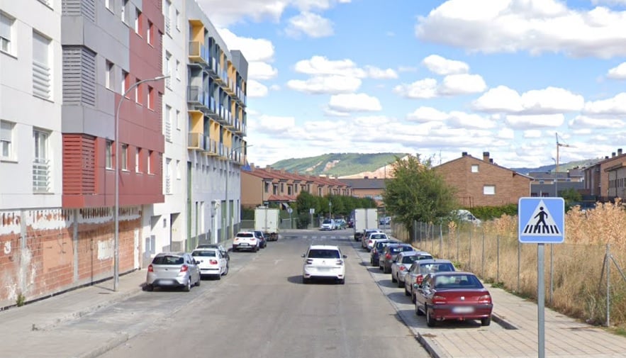 Calle dedicada a la Bruja Rotundifolia en el barrio de Aguas vivas, en Guadalajara. (Foto: Google Maps)