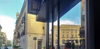 Calle Mayor de Guadalajara, ciudad que ha reducido su número de casos, aunque a un ritmo más lento que otras localidades de la provincia. (Foto: La Crónic@)