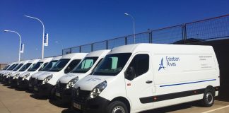 Furgonetas de alquiler.