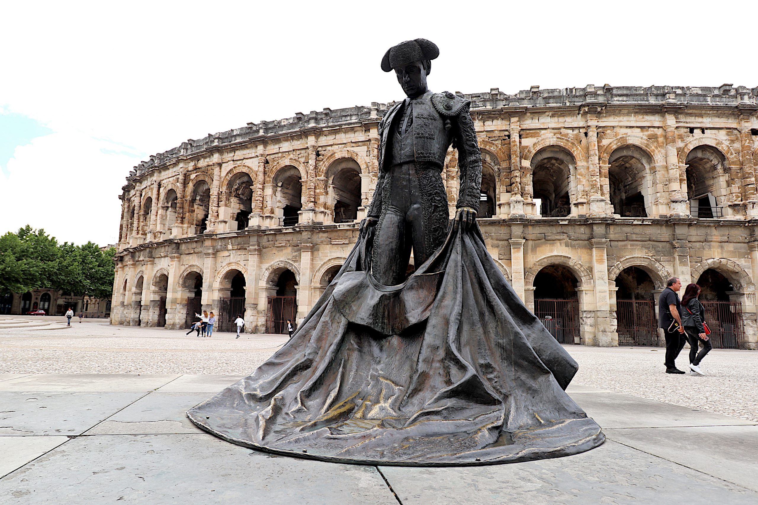 Evocaciones taurinas en Nimes.