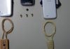 Pinganillos utilizados en 2016 en Guadalajara para engañar en el teórico del examen de conducir.
