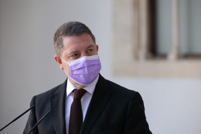 García-Page ha comparecido justo antes de salir para Madrid, camino de su encuentro con Carmen Calvo.