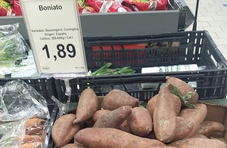 Boniatos a la venta en un supermercado de Guadalajara, en marzo de 2021. (Foto: La Crónic@)