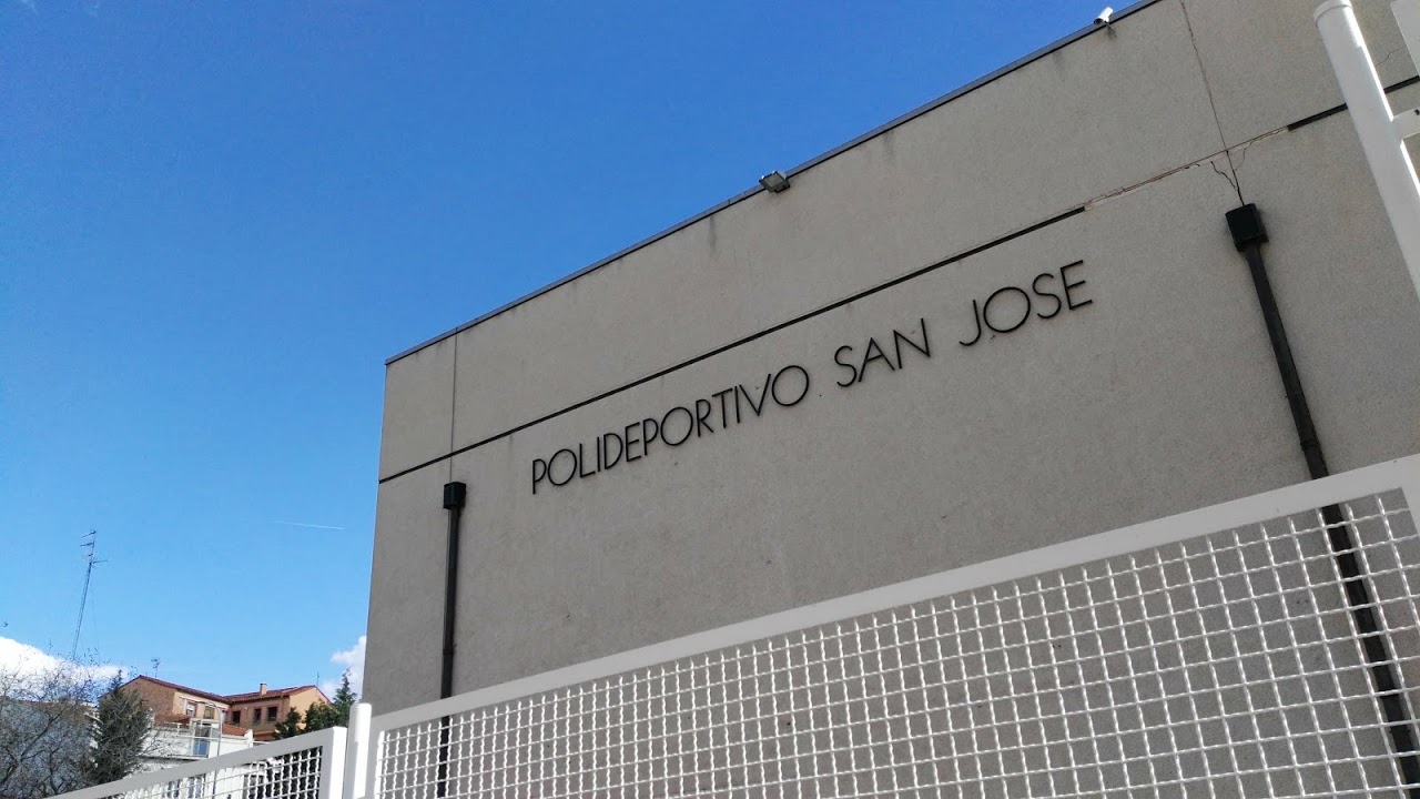 Exterior del polideportivo San José. (Foto: La Crónic@) Exterior del polideportivo San José. (Foto: La Crónic@)