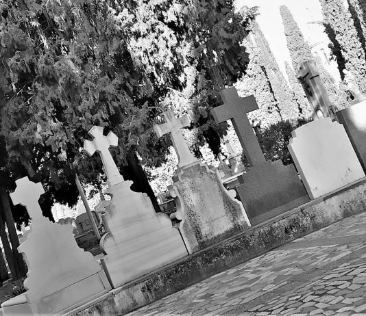 Sepulturas en el cementerio de Guadalajara, el 4 de abril de 2021. (Foto: La Crónic@)