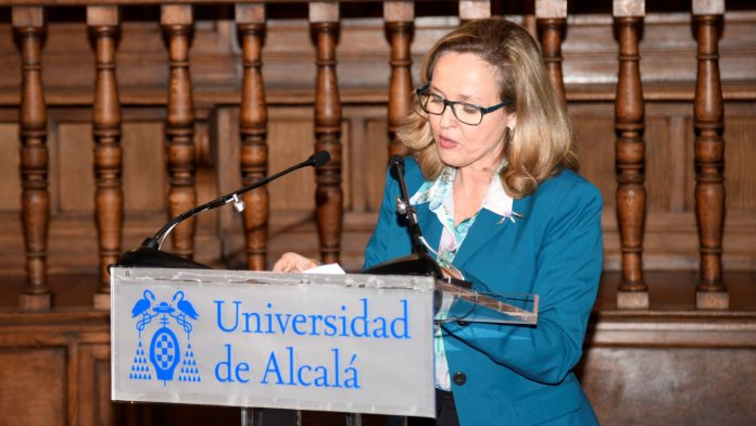 La ministra Calviño, durante su intervención en el Paraninfo de la Universidad de Alcalá.