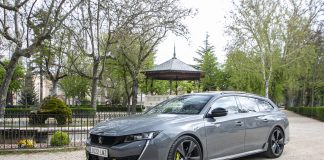 Presentación del último modelo de Peugeot en Sigüenza. (Foto: Luis Martínez)