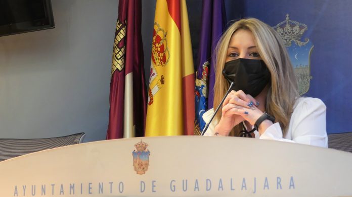 Lucía de Luz, en la rueda de prensa del 14 de abril de 2021. (Foto: La Crónic@)