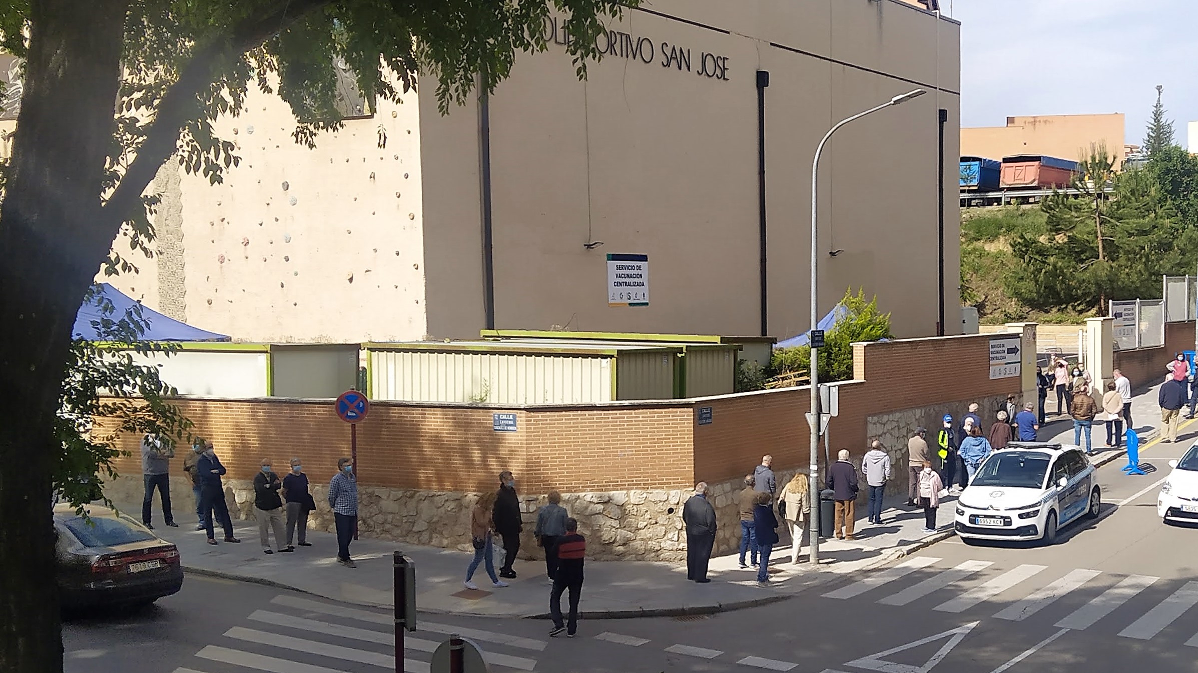 En poco más de un mes hemos pasado del miedo a la vacuna a la avalancha para conseguirla. (Foto: La Crónic@)