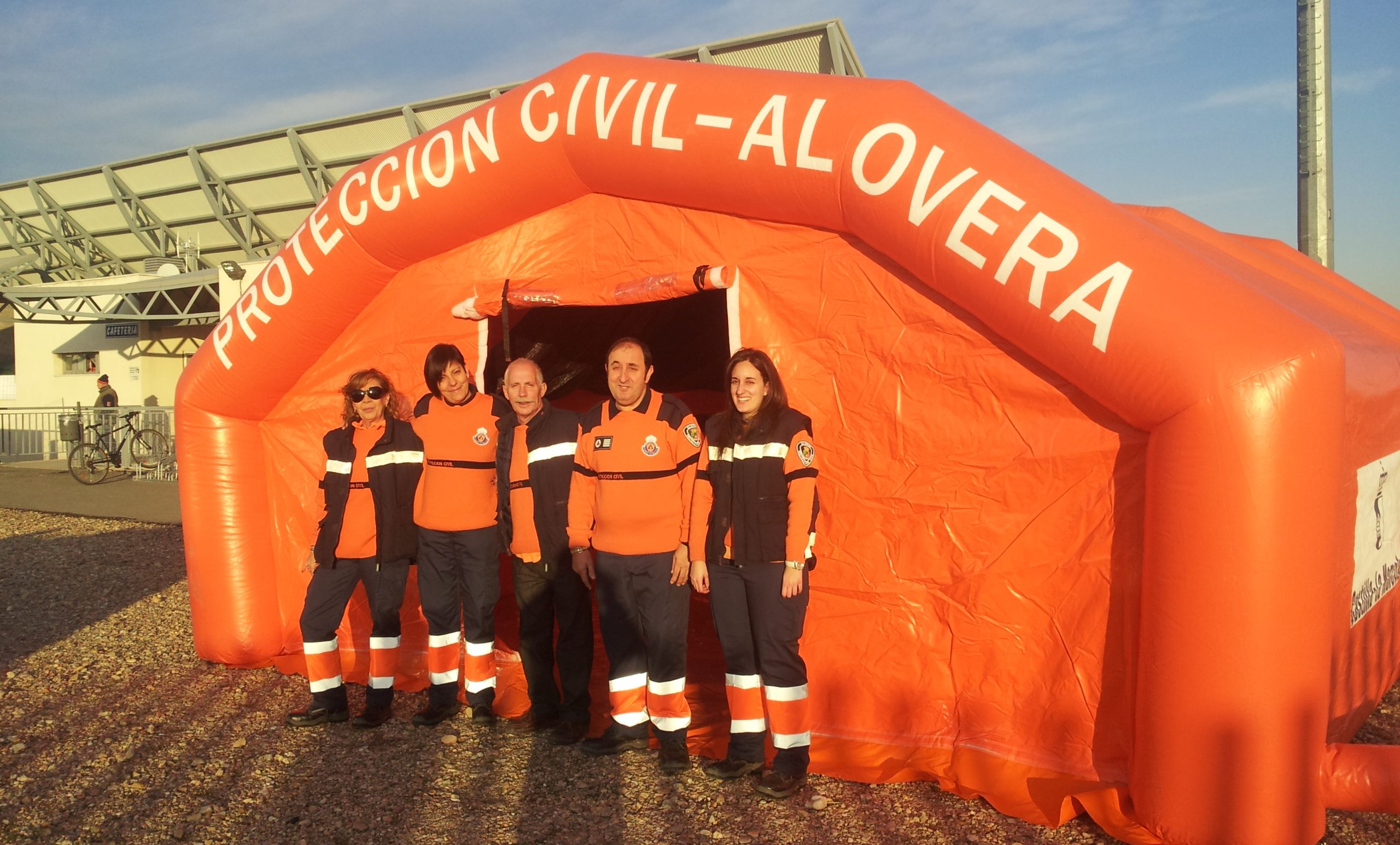 Instalación de campaña de Protección Civil de Alovera.