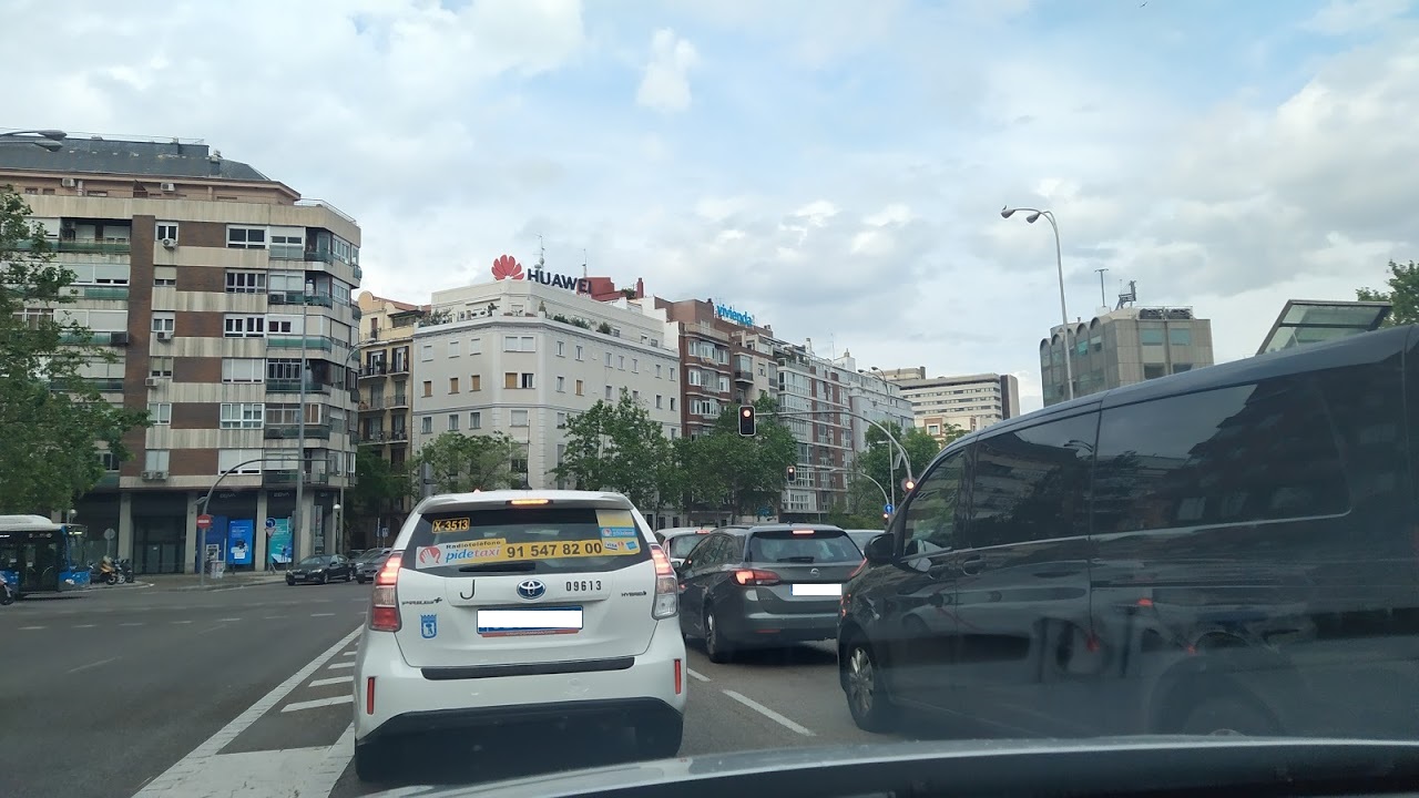Tráfico en la Avenida de América, de Madrid, el 9 de mayo de 2021. (Foto: La Crónic@)