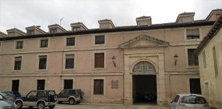 Exterior de la Fábrica de Paños de Brihuega, desde su entrada principal. (Foto: La Crónic@)