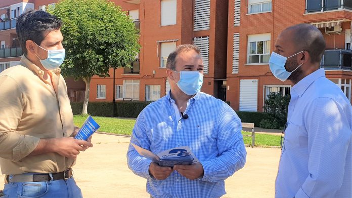 Carnicero, entre Alguacil y Engonga, dutrante la presentación de la campaña del PP en Guadalajara.