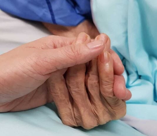 La eutanasia está sometida a normativa regional y a una ley nacional.