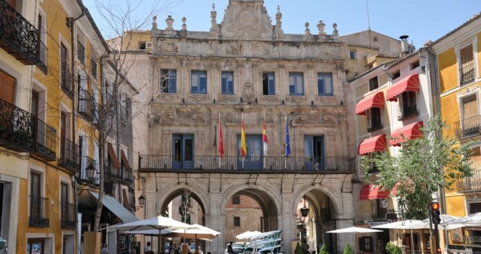 Fachada del Ayuntamiento de Cuenca.