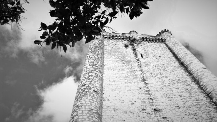 Torreón del castillo de Torija. (Foto: La Crónic@)