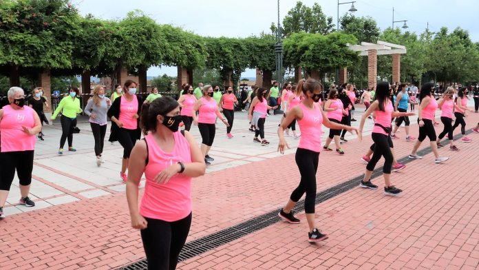 Sesión de zumba el 5 de junio de 2021 en Cabanillas del Campo.