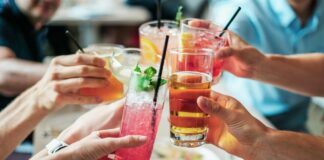Desde el verano de 2021, tomar algunas bebidas va a ser ligeramente diferente, por la prohibición de las pajitas de plástico y los agitadores del mismo material.