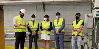 Visita a la planta de reciclado de vidrio de Quer, el 1 de julio de 2021.