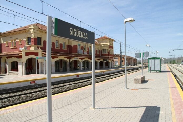 Andenes de la estación de ferrocarril de Sigüenza.