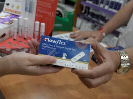 Test de antígenos en una farmacia madrileña, el 20 de julio de 2021. (Foto: EP)