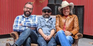 Los Hermanos Cubero y, en medio, Josele.