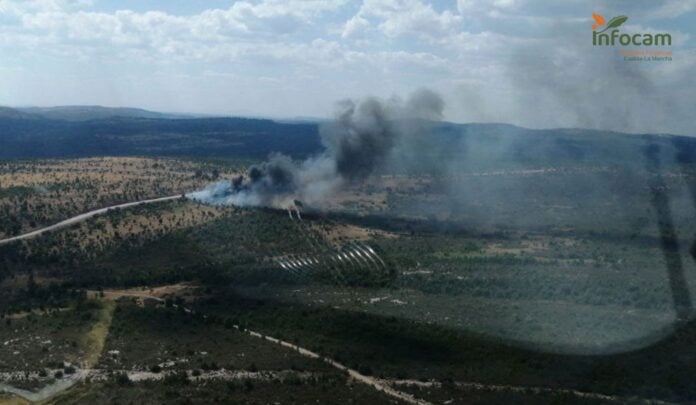Vista aérea del incendio de Mazarete, declarado el 28 de julio de 2021.