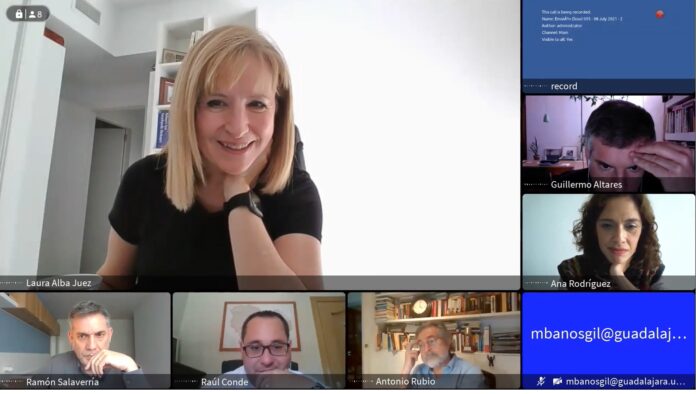 Mesa redonda final del curso sobre fake news organizado por la UNED de Guadalajara.