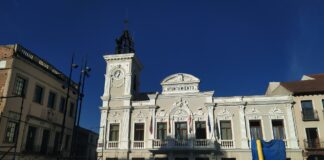 El reloj del Ayuntamiento, parado. (Foto: La Crónic@)