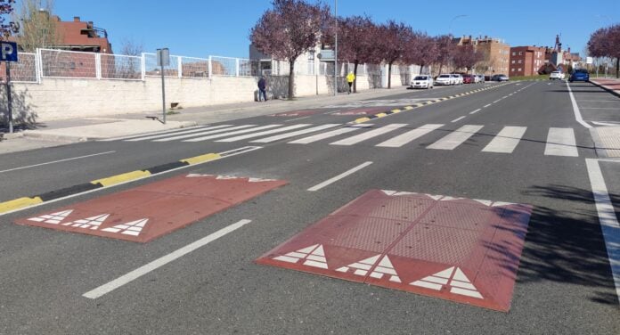 Cojines berlineses en las calles de Guadalajara. Avenida de Ricardo Velázquez Bosco.