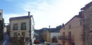 Cobeta ha sido manteniendo la "calle de las escuelas", aunque estuvieran cerradas. (Foto: Google Maps)