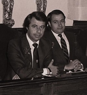 El tristemente desaparecido Ricardo Calvo y Javier Irízar formaron tándem en el Ayuntamiento en los años más relevantes de aquellos mandatos.