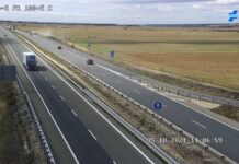 Situación de la A-2 a primeras horas de la tarde delmartes, desde una cámara de la DGT, en el kilómetro 100 de la autovía A-2.